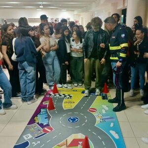 Sicurezza stradale e contrasto all'uso di alcol, Polizia di Stato incontra studenti Liceo Stigliani di Matera: report e foto