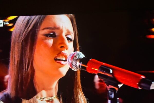 Eurovision 2024, la carica di Angelina Mango: per i bookie è sfida a Croazia e Svizzera
