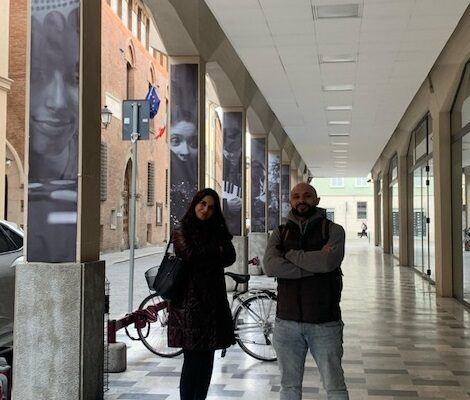 Le materane Giovanna Zampagni e Stefania Dubla presentano opera "Io esisto davvero" al Circuito off di fotografia europea a Reggio Emilia: report e foto
