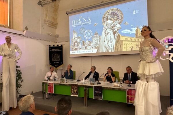 Festa della Bruna 2024 a Matera, presentato programma eventi: ritorno fuochi pirotecnici a Murgia Timone e fuochi processione dei Pastori non schermati