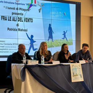 Patrizia Malvasi presenta libro "Fra le ali del vento" all'Istituto Pitagora di Policoro: report e foto