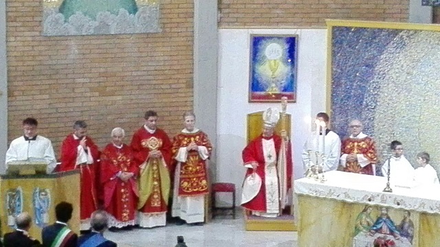 Si è insediato a Montescaglioso il nuovo parroco don Giuseppe Frescura nella chiesa di Santa Lucia