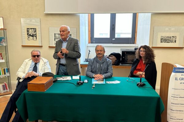 Presentato libro "Il grillo e la cometa" di Nino (Eustachio) Giordano a Matera: report e foto