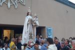 Conclusa peregrinatio Sacra Immagine Madonna della Bruna nella parrocchia San Giacomo a Matera con la processione per le vie del quartiere: report, video, foto
