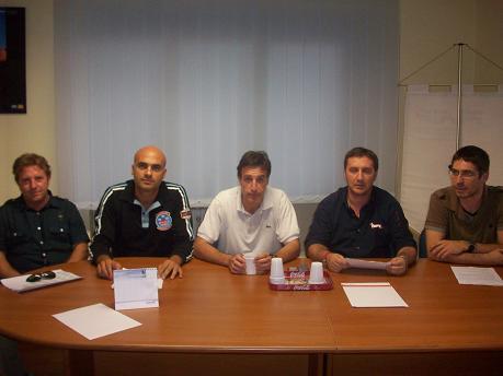 il_tavolo_con_i_dirigenti_di_real_e_deportivo.jpg