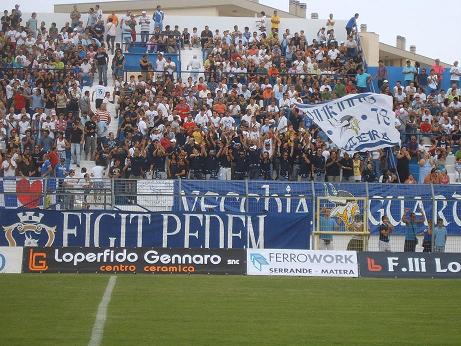 la_gradinata_biancoazzurra.jpg