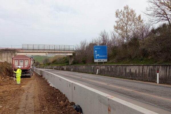 Anas: lavori in corso su viadotto Seminiello strada statale 658 Potenza-Melfi a Melfi