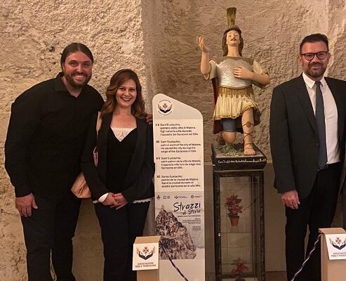 "Strazzi di storia", associazione Fede e tradizione inaugura mostra con cimeli Carri della Bruna a Matera: report e foto