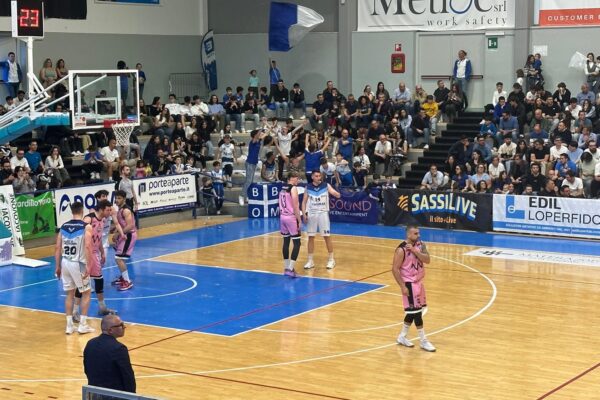 Basket, serie C, semifinali play-off, gara 1, Virtus Matera piega Valentino Basket Castellaneta al PalaSassi: 82-69
